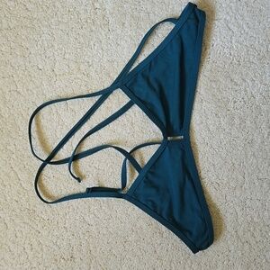 NWOT JOLYN Vent top peacock